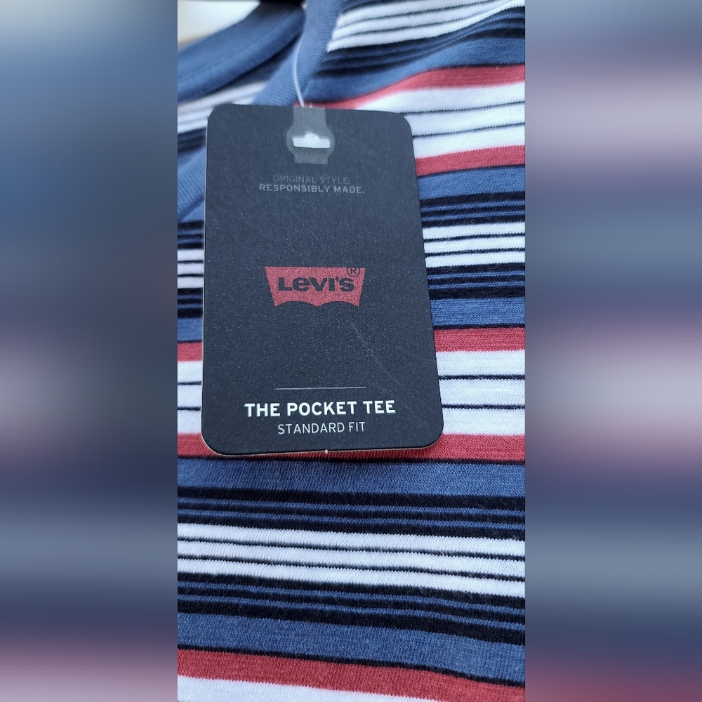 Men’s Levi’s Classic Pocket Striped Blue Red T-shirt - Size XL - Picture 6 of 17
